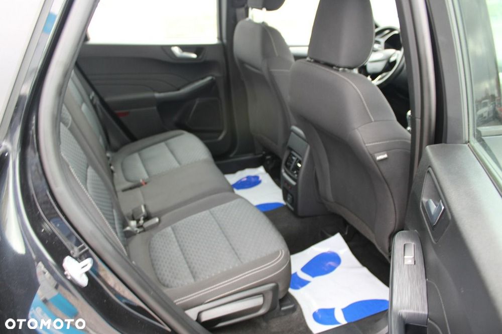 Ford Kuga - 31