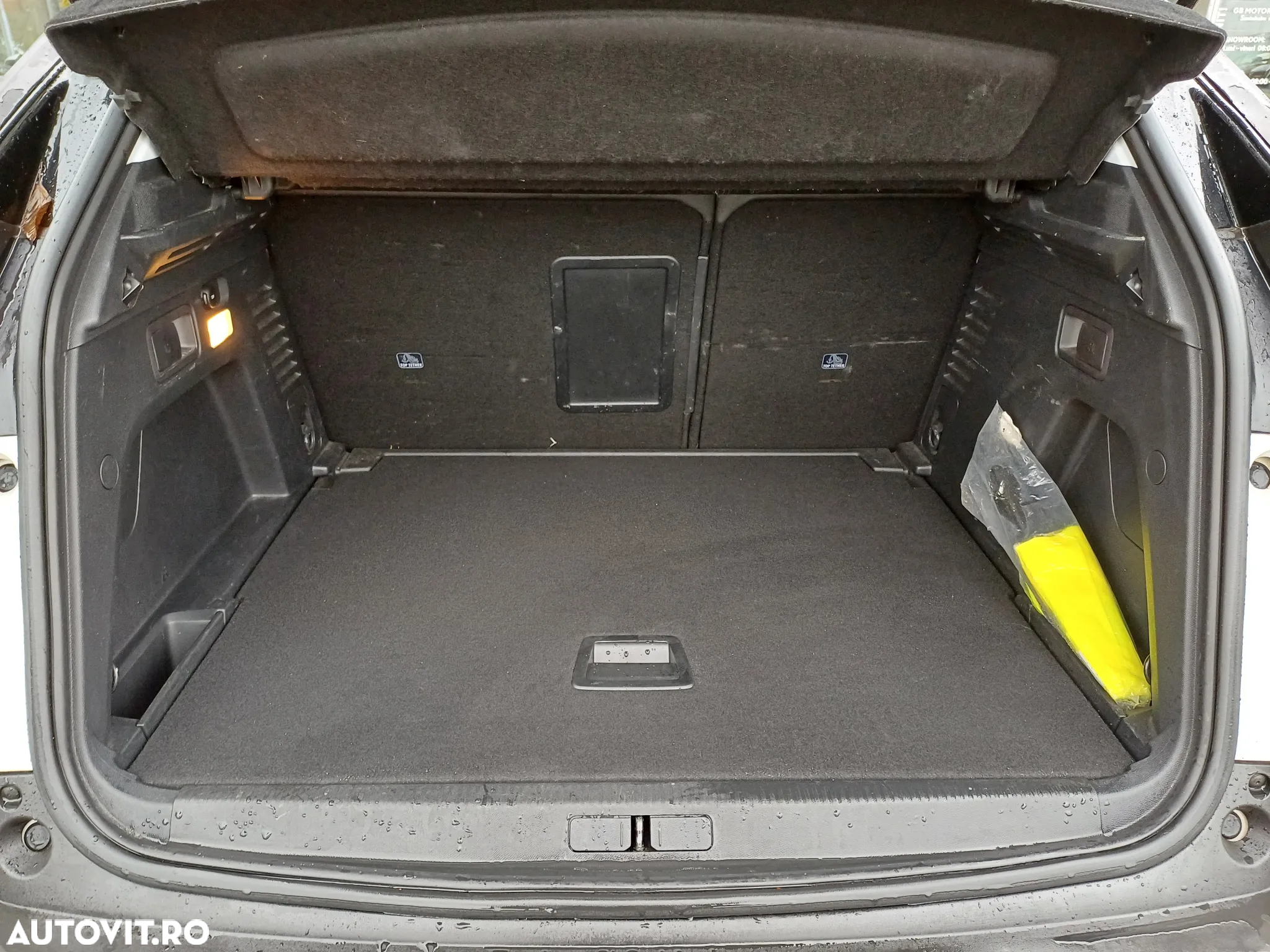 Peugeot 3008 1.2 PureTech S&S EAT8 Allure - 13