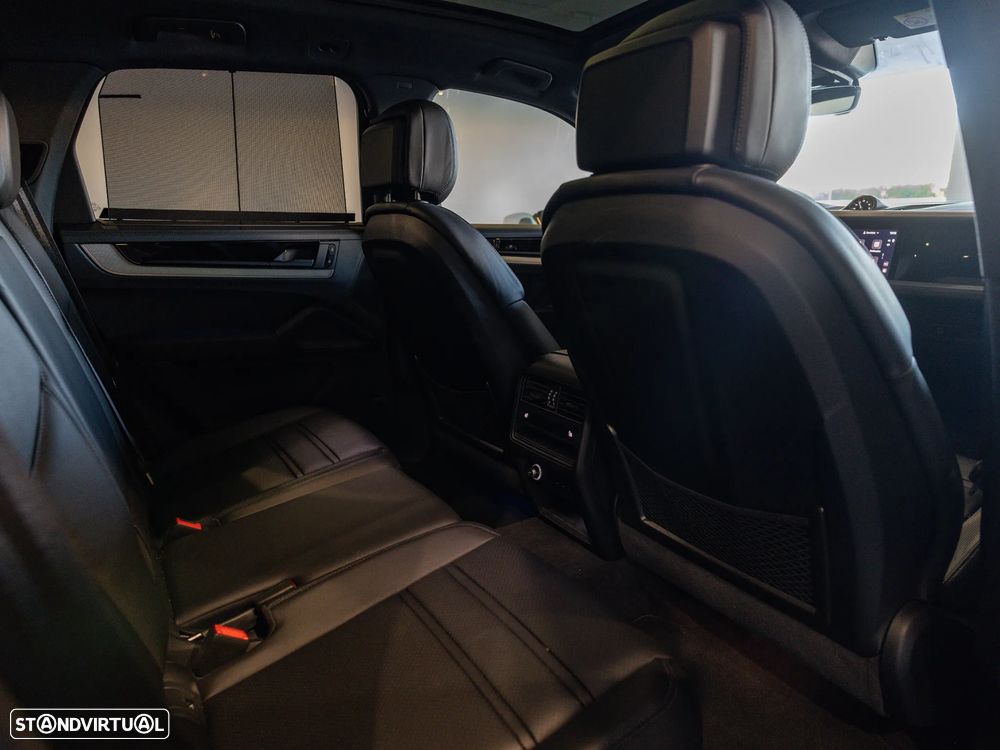 Porsche Cayenne S E-Hybrid - 16