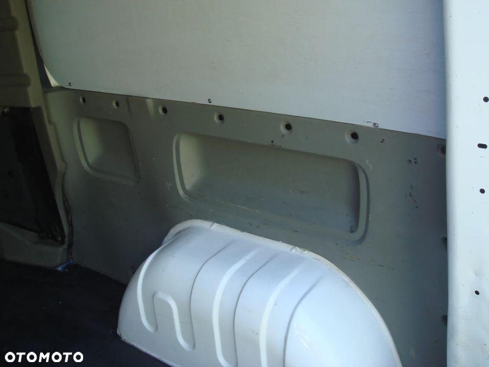 Renault Trafic - 16