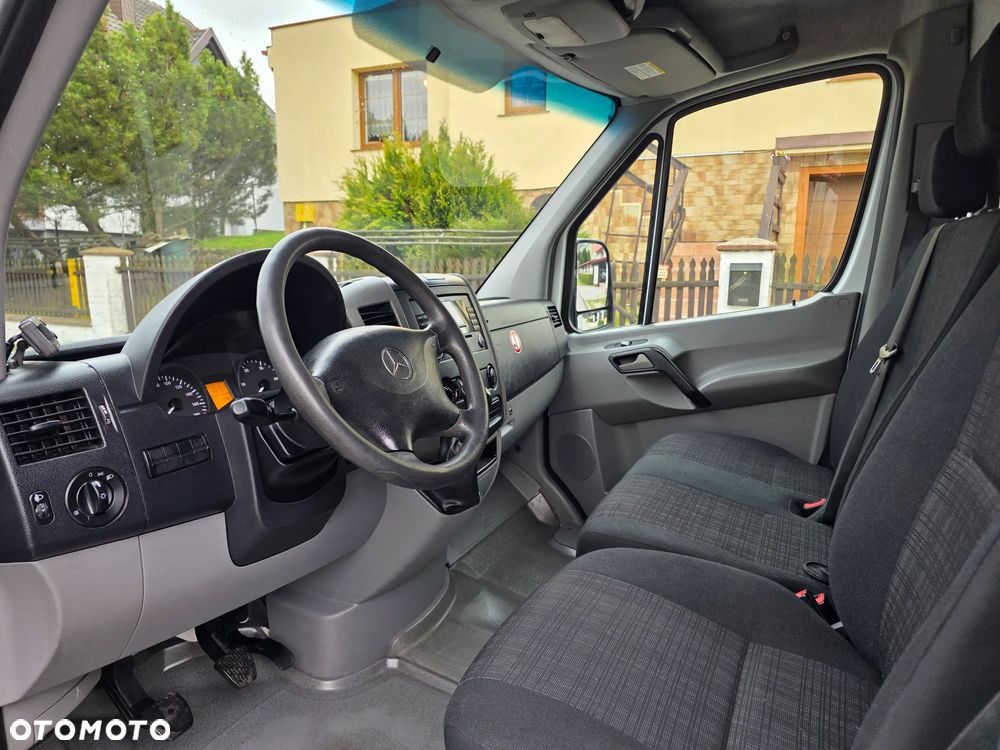 Mercedes-Benz SPRINTER - 12