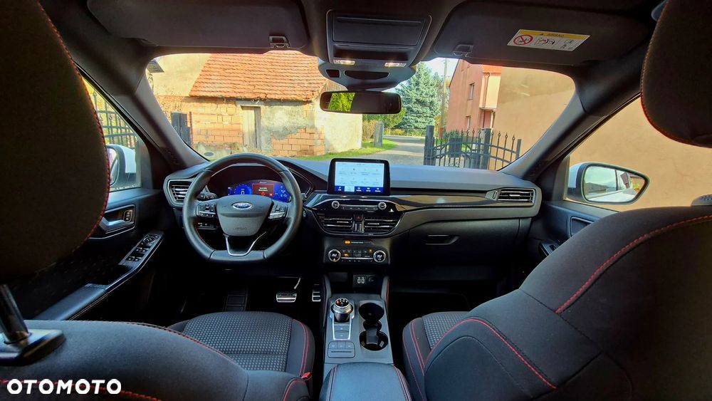 Ford Kuga Plug-in Hybrid ST-LINE - 24