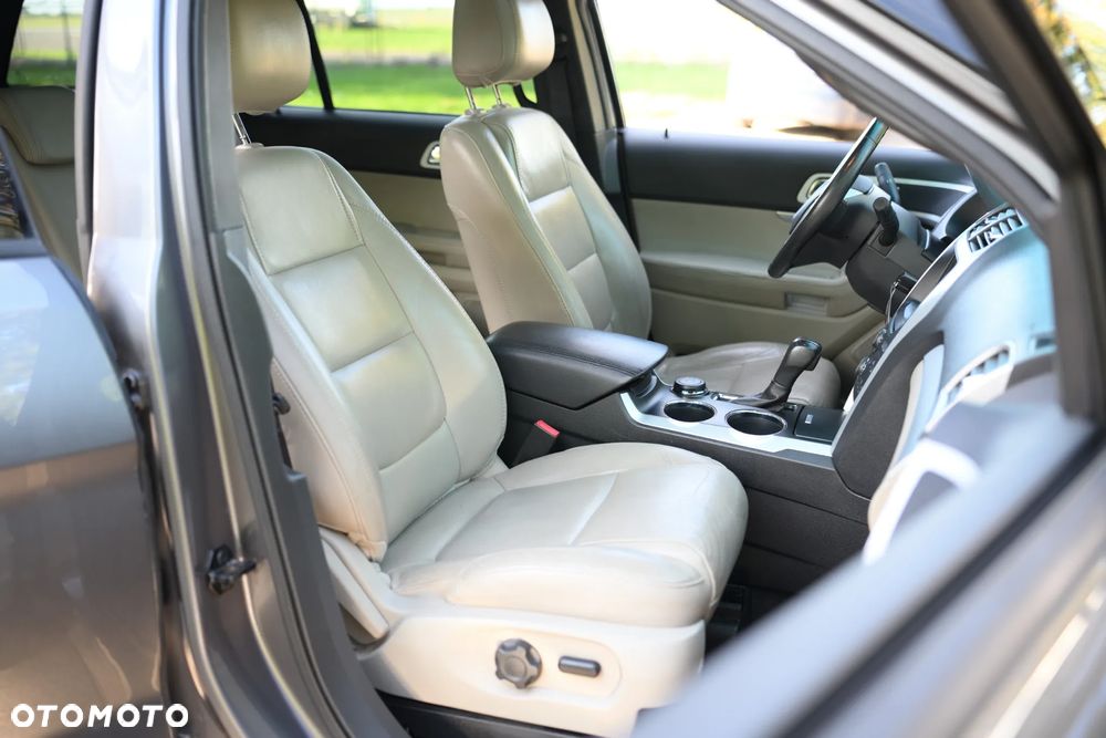 Ford Explorer - 23