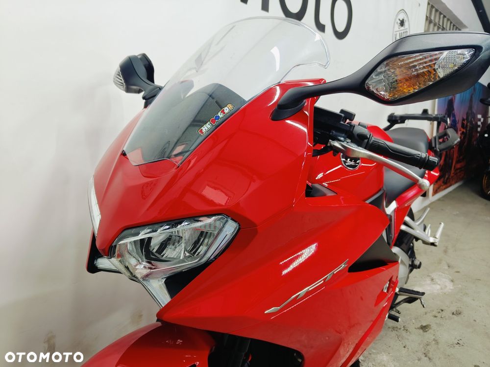 Honda VFR - 20
