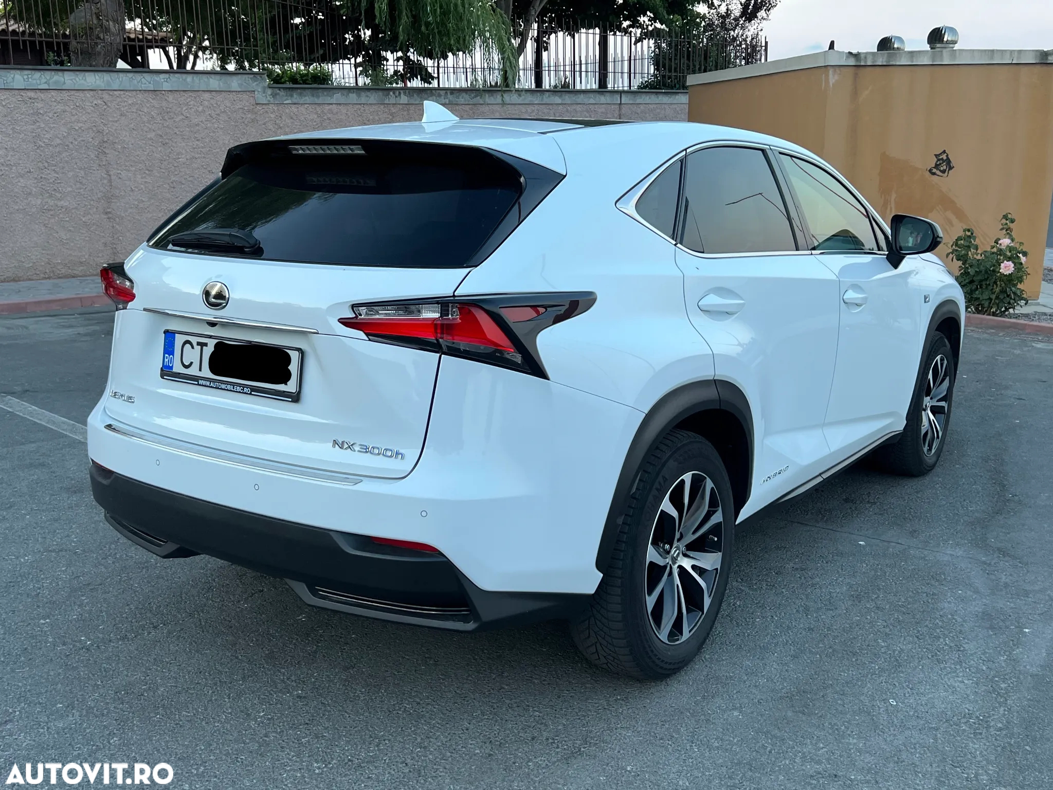 Lexus Seria NX 300h AWD F Sport - 7