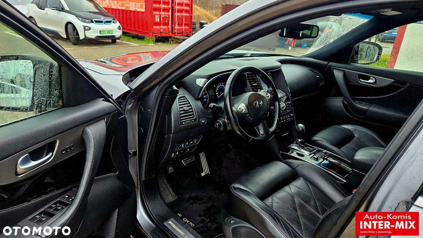 Infiniti QX70 - 24