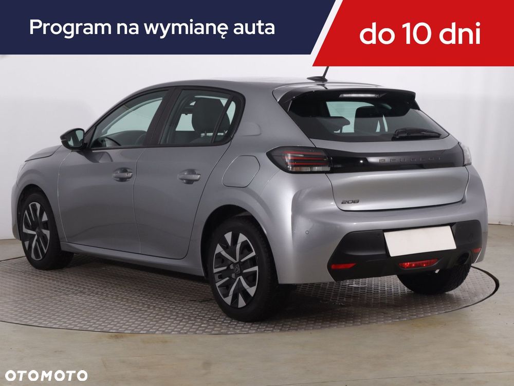 Peugeot 208 - 6