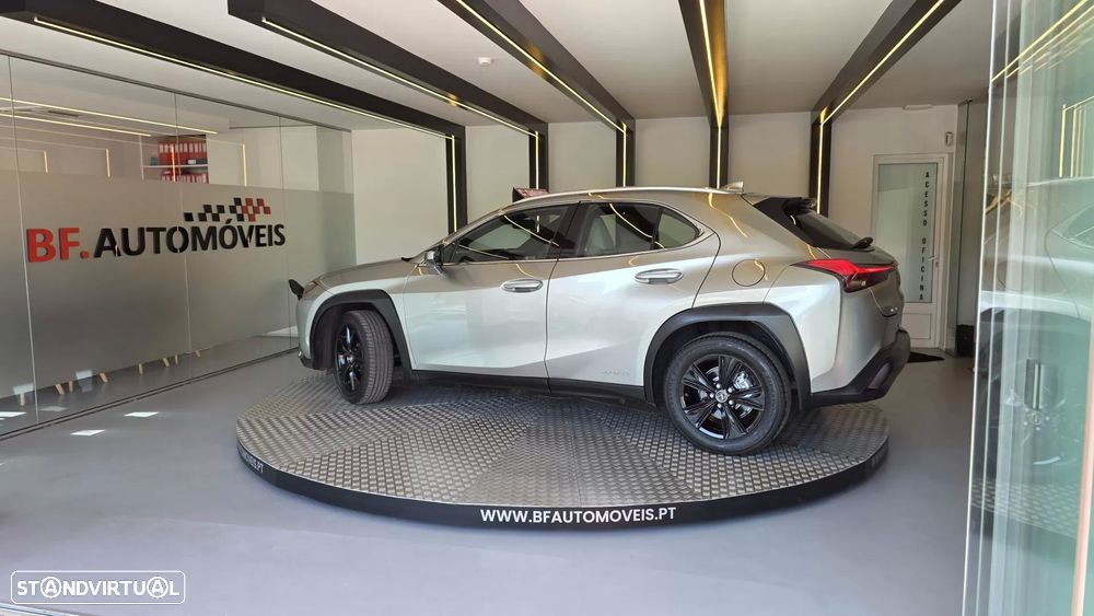 Lexus UX 250h Executive - 15