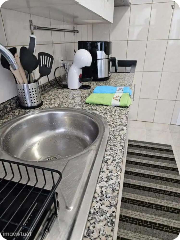Quarto - localizado em Cedofeita Porto - Grande imagem: 5/16