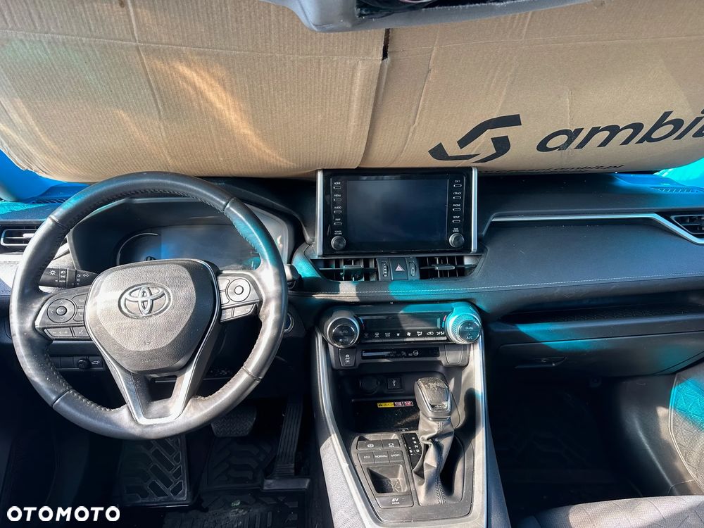 Toyota RAV4 - 9