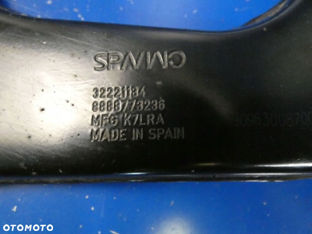 VOLVO XC40 WAHACZ PRAWY TYŁ TYLNY - 2