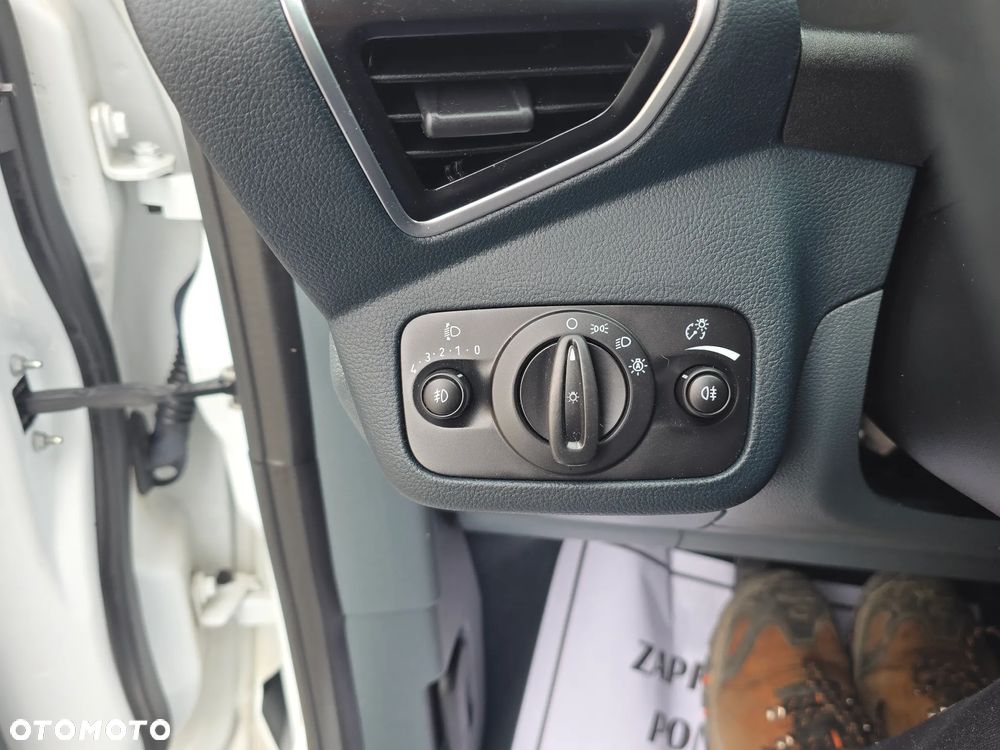 Ford C-MAX 1.6 TDCi Start-Stop-System Titanium - 28