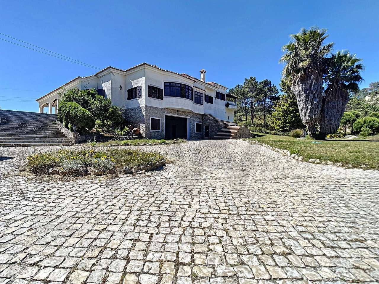 Quinta de 43.437m2, com moradia T7 e piscina, em Sesimbra, para venda - Grande imagem: 2/54