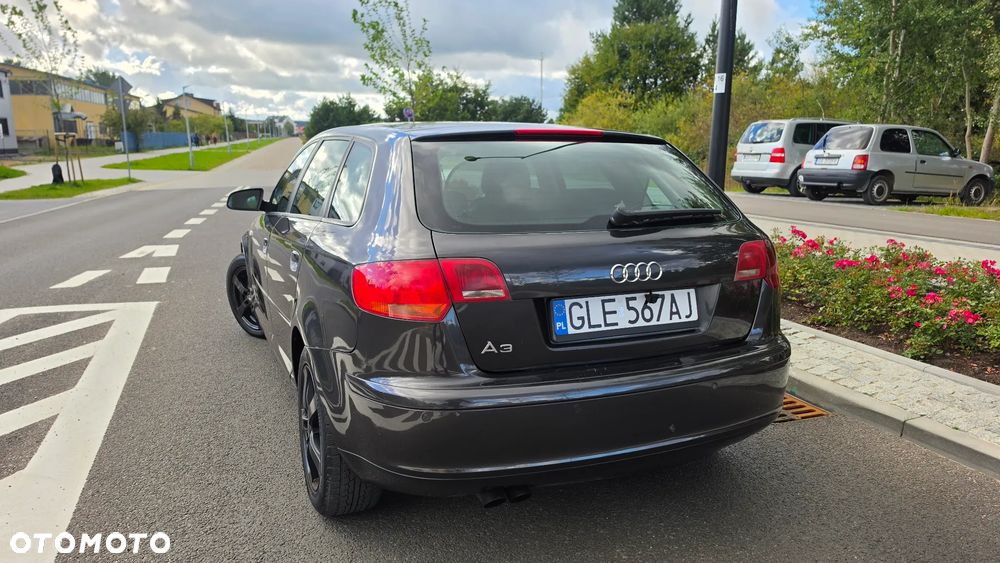 Audi A3 Sportback 2.0 TDI Ambiente S tronic - 16