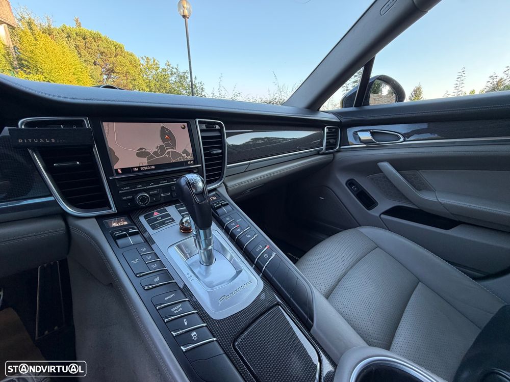 Porsche Panamera Platinum Edition - 29
