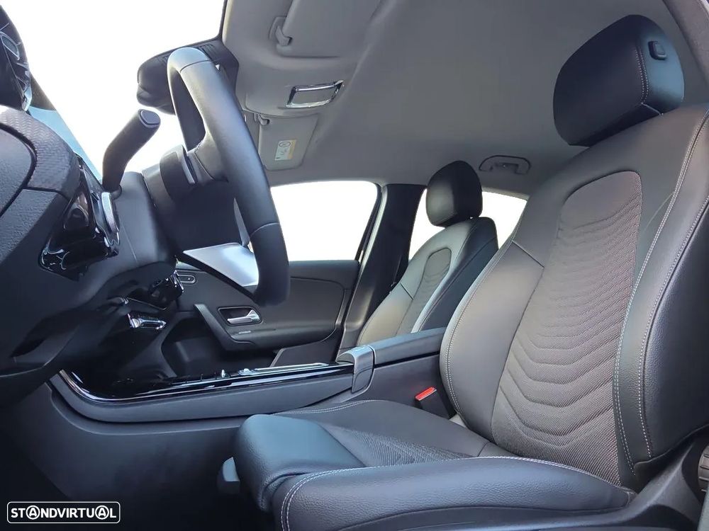 Mercedes-Benz A 200 Standard - 11