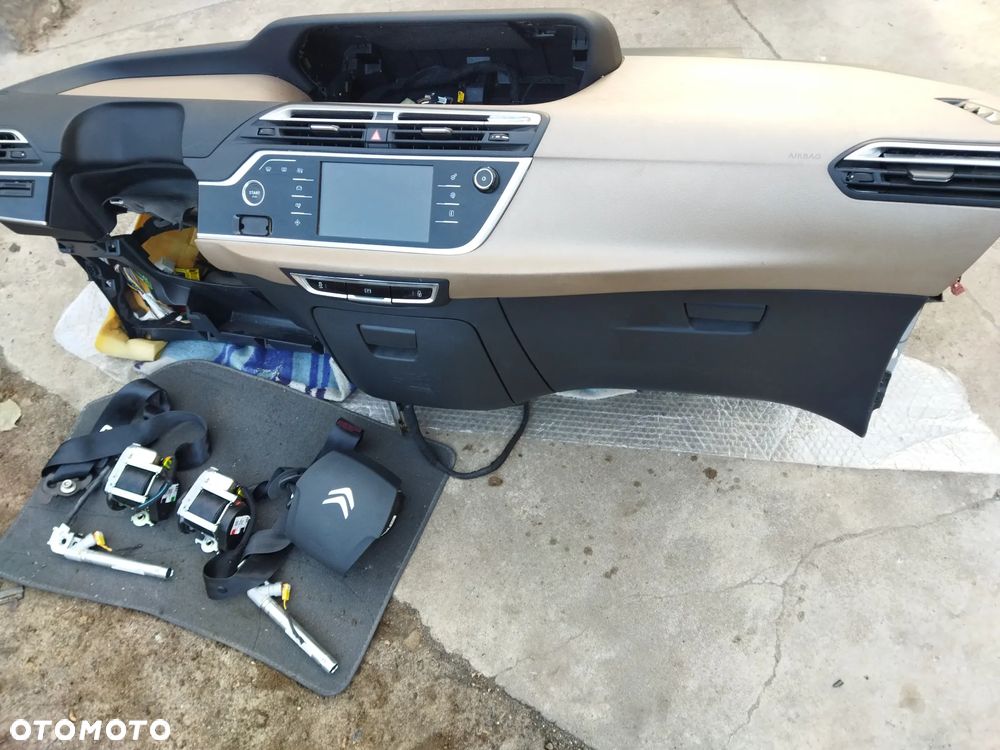 Citroen C4 Picasso II Konsola Deska rozdzielcza Poduszki KPL ORYGINAŁ nie naprawiana - 6