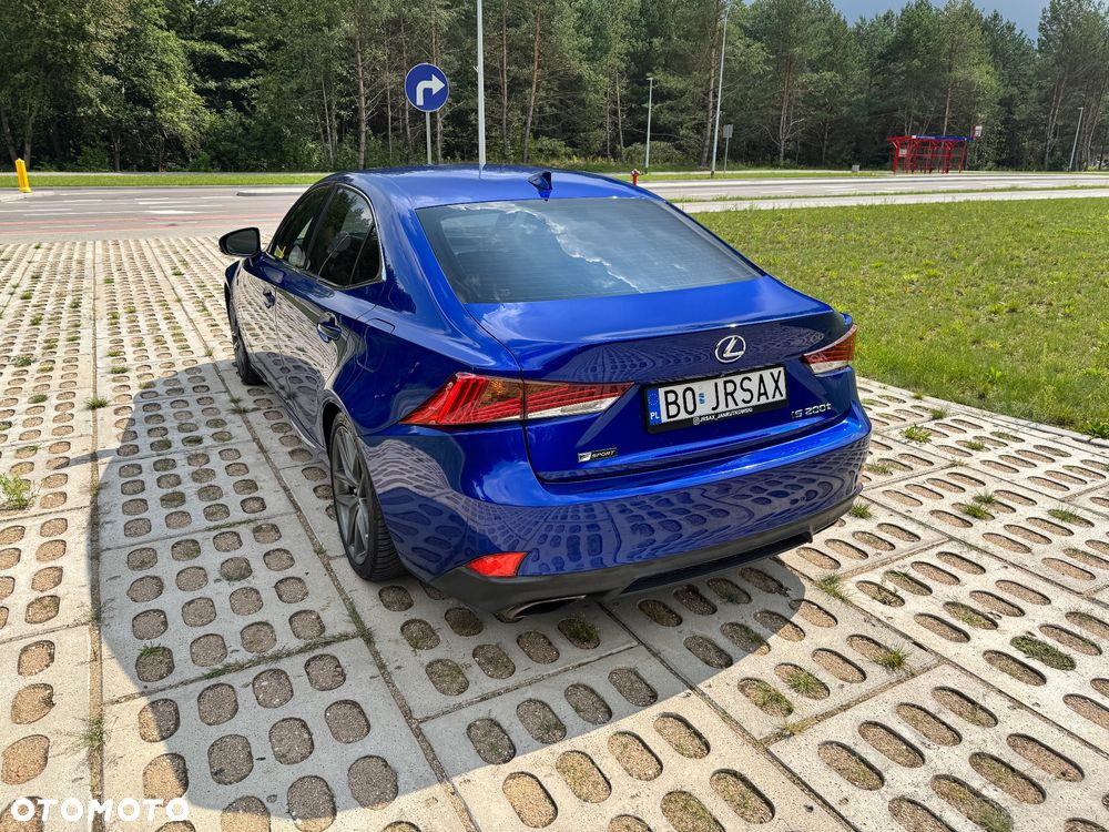Lexus IS 200t / 300 F Sport - 4