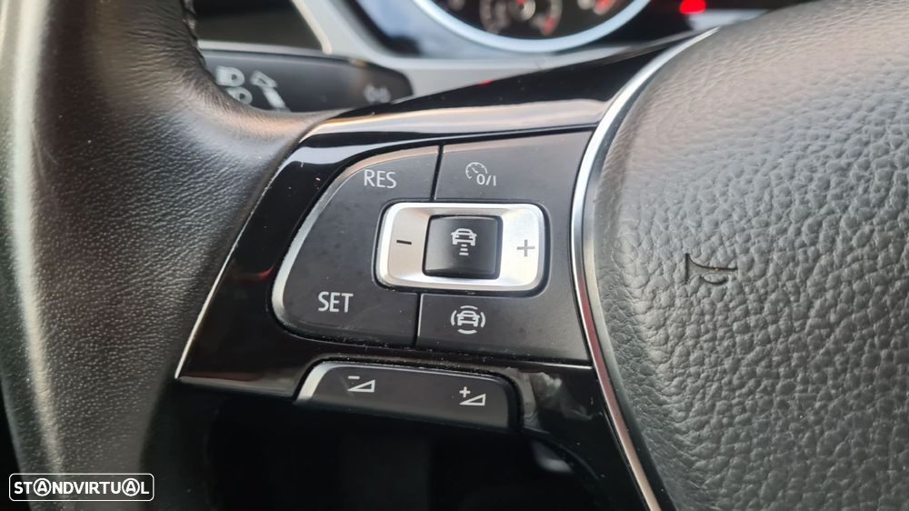 VW Touran 1.6 TDI Confortline DSG - 14