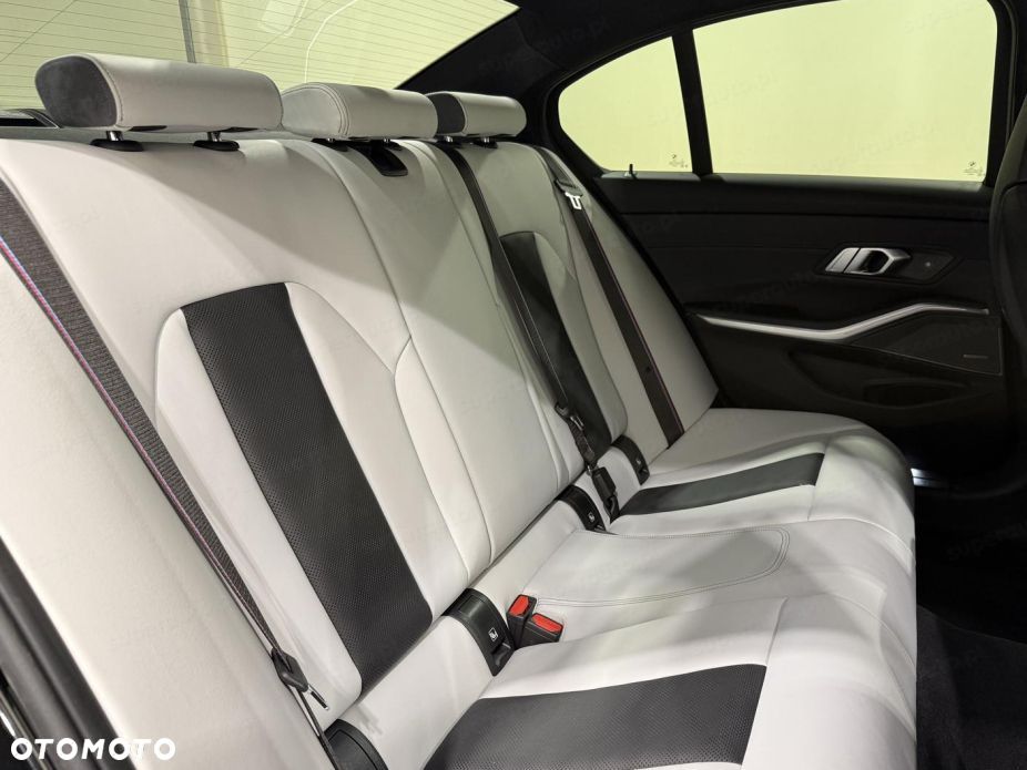 BMW M3 Competition xDrive sport - 18