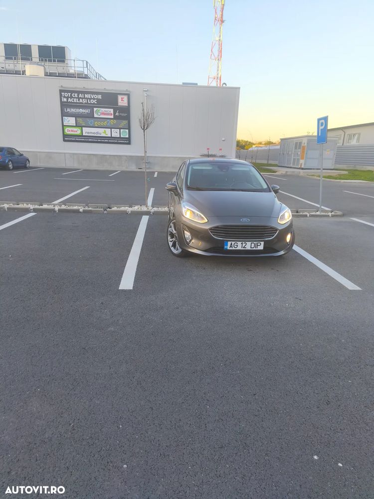 Ford Fiesta 1.0 EcoBoost S&S TITANIUM - 4