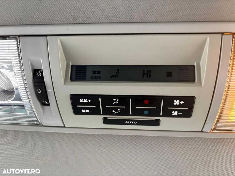 Volkswagen Multivan - 18