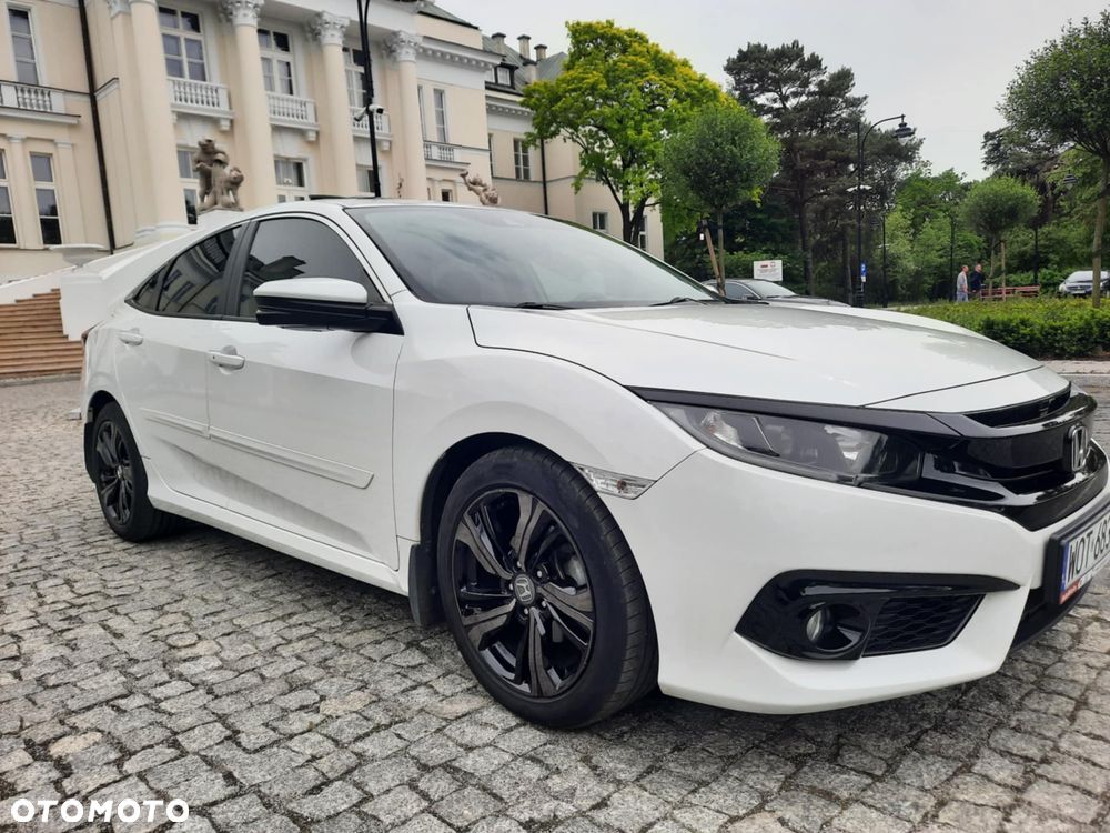Honda Civic 1.5 i-VTEC Turbo CVT Executive - 17