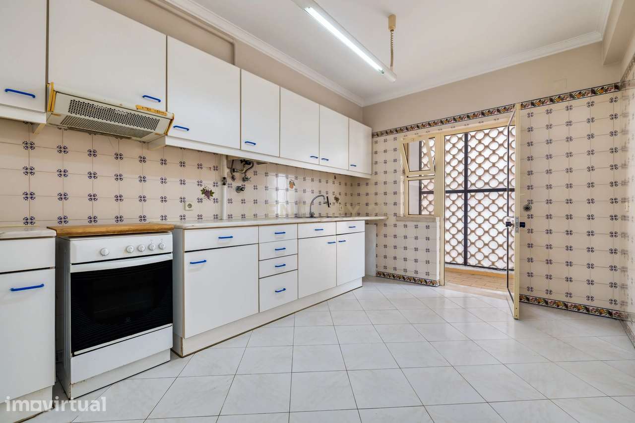 Apartamento T3 com 126 m² e elevador no centro de Olhão —  ✅  FINANCIA - Grande imagem: 2/23