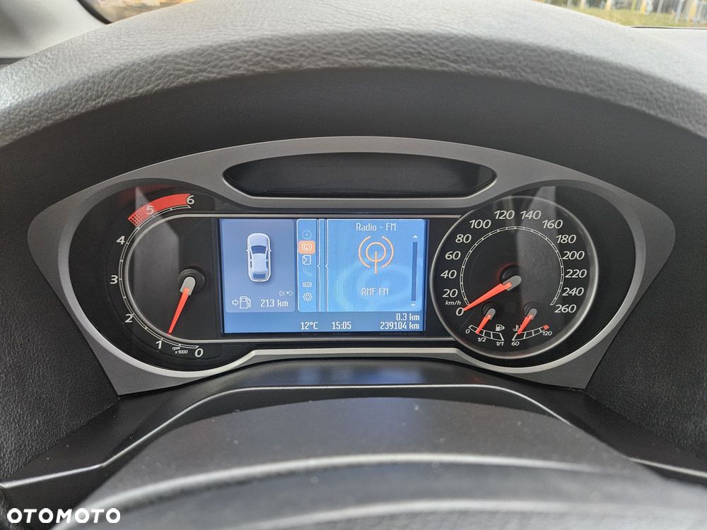 Ford S-Max - 8