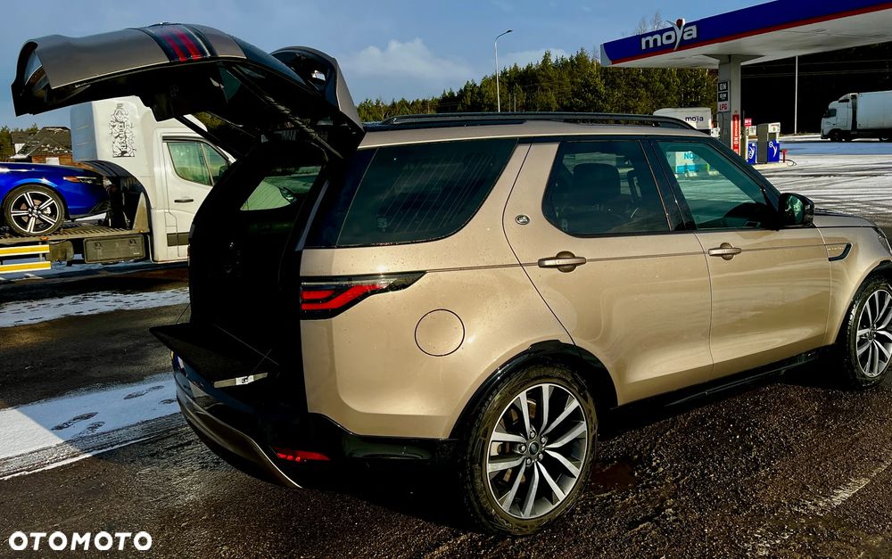 Land Rover Discovery 2.0 P300 R-Dynamic SE - 11