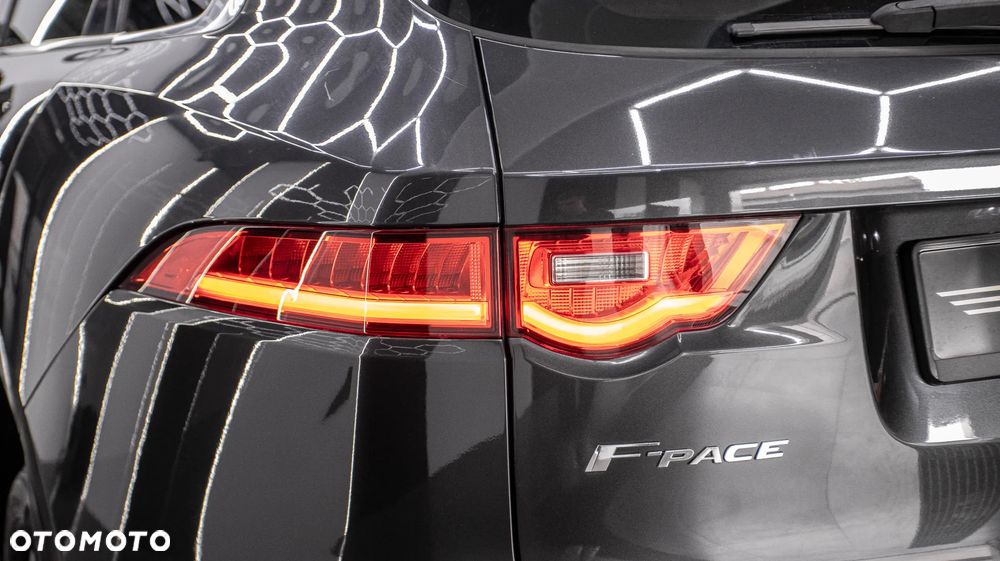 Jaguar F-Pace - 15