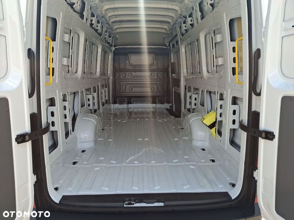 Volkswagen Crafter 2.0 TDI 177 KM - 35