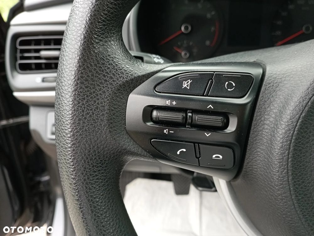 Kia Rio - 26
