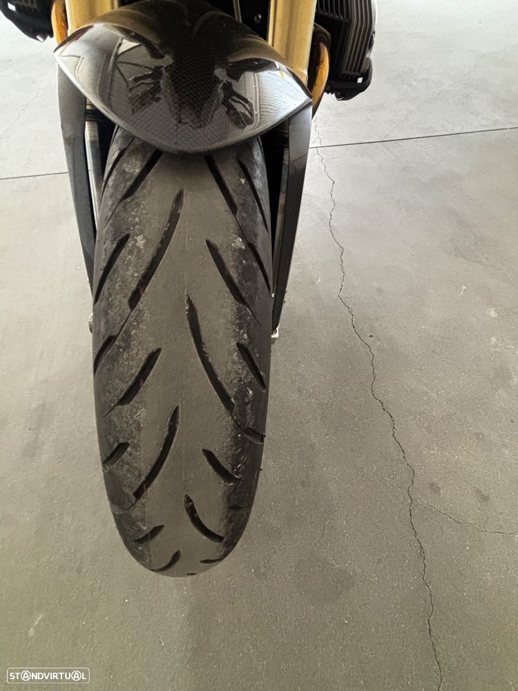 BMW HP2 - 22