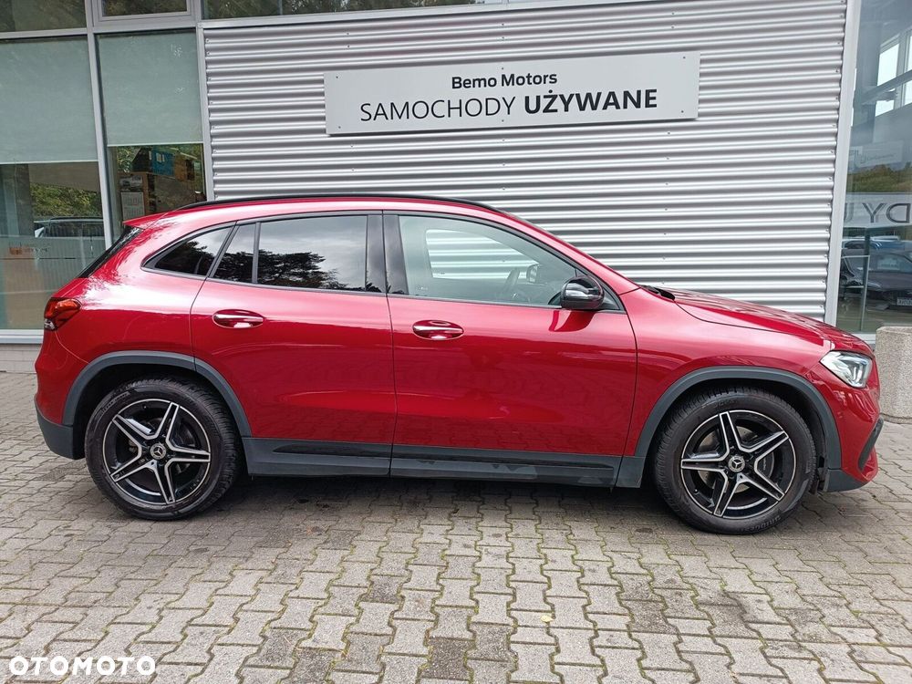 Mercedes-Benz GLA 200 AMG Line - 8