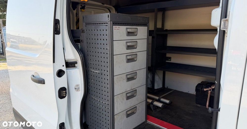 Renault Trafic - 16