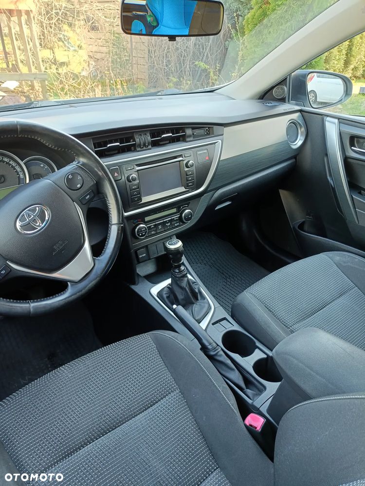 Toyota Auris 1.6 Prestige - 31