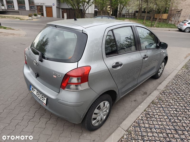 Toyota Yaris 1.0 Terra - 4