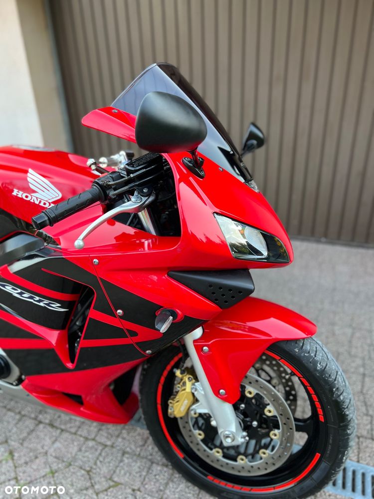 Honda CBR - 11