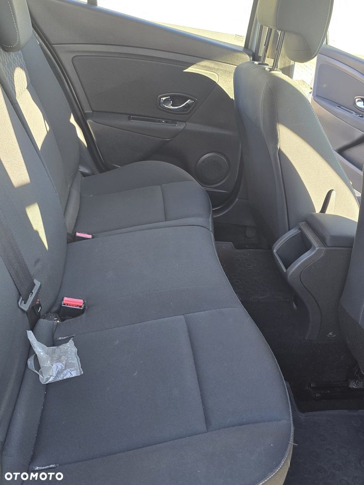 Renault Megane 1.5 dCi Bose - 8