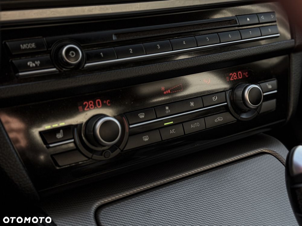 BMW Seria 5 520d xDrive - 18