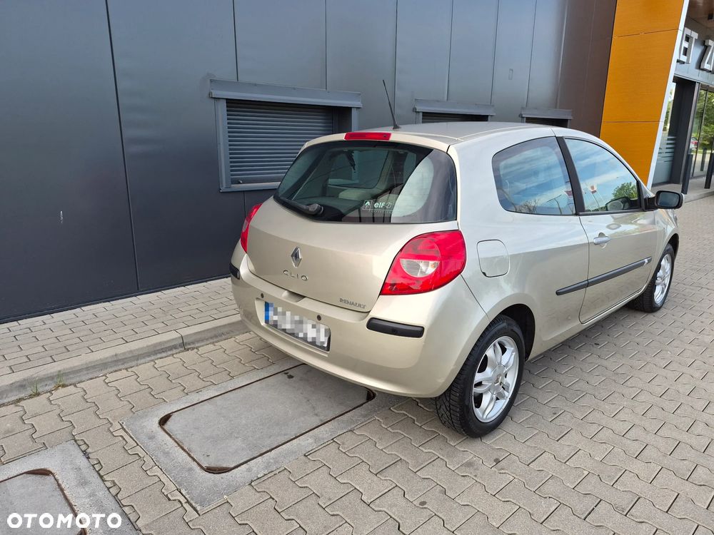 Renault Clio 1.6 16V Extreme - 2
