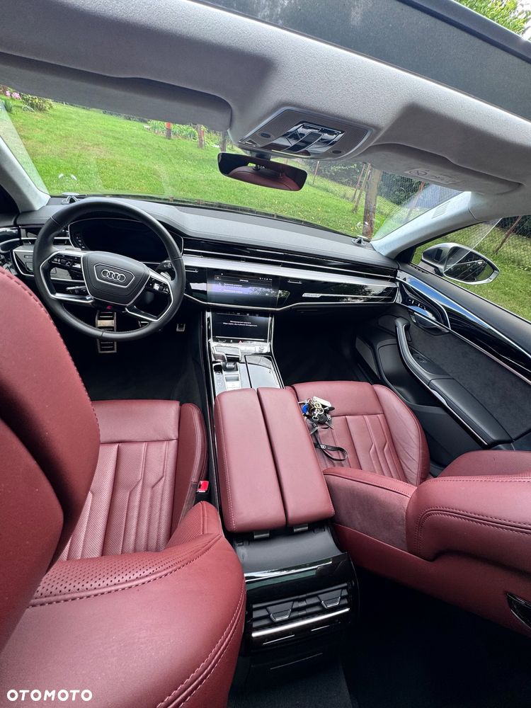 Audi S8 - 8