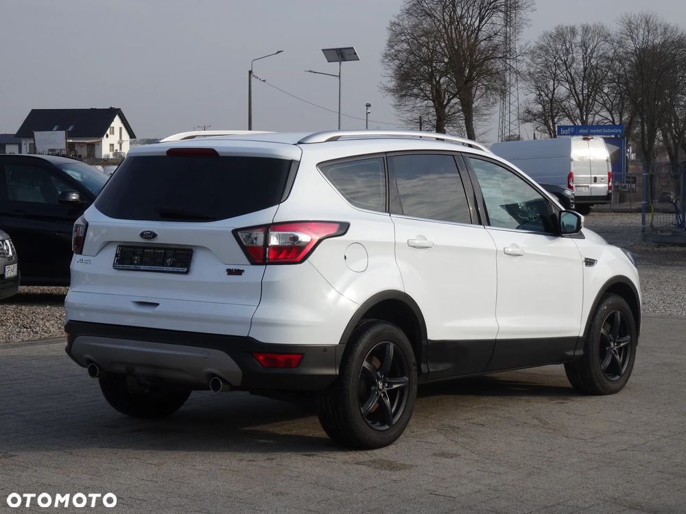 Ford Kuga - 10