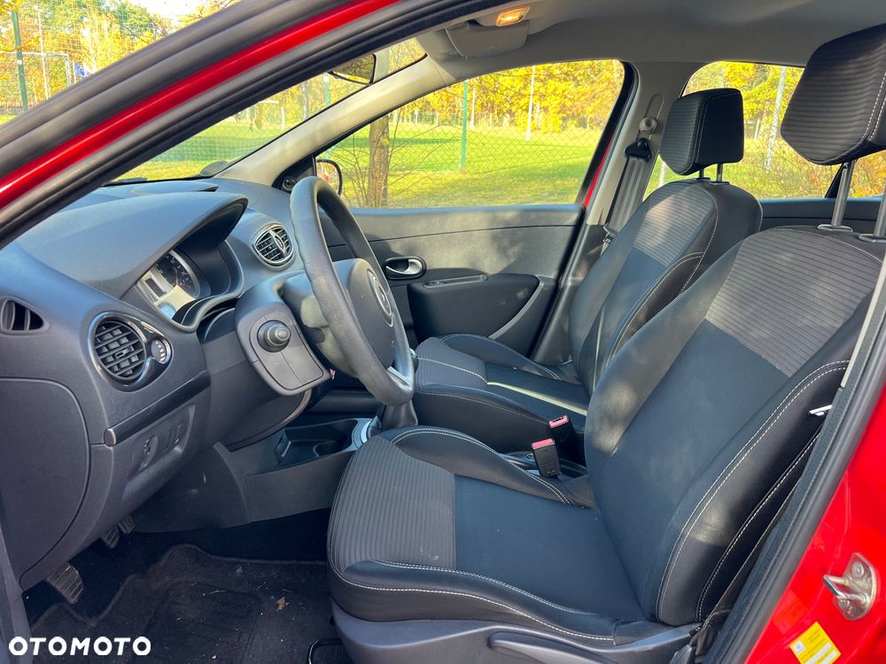 Renault Clio 1.2 16V 75 Dynamique - 11