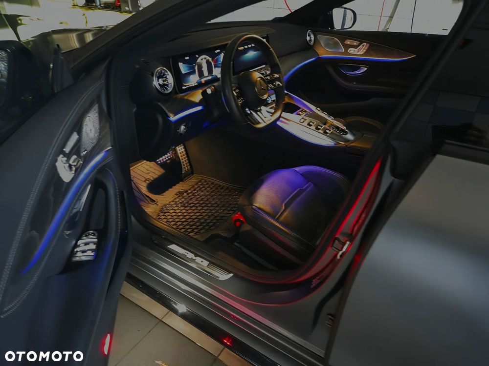 Mercedes-Benz AMG GT 43 4-Matic+ - 39
