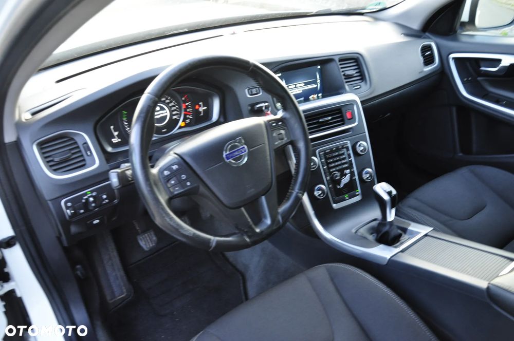 Volvo V60 D3 Summum - 13