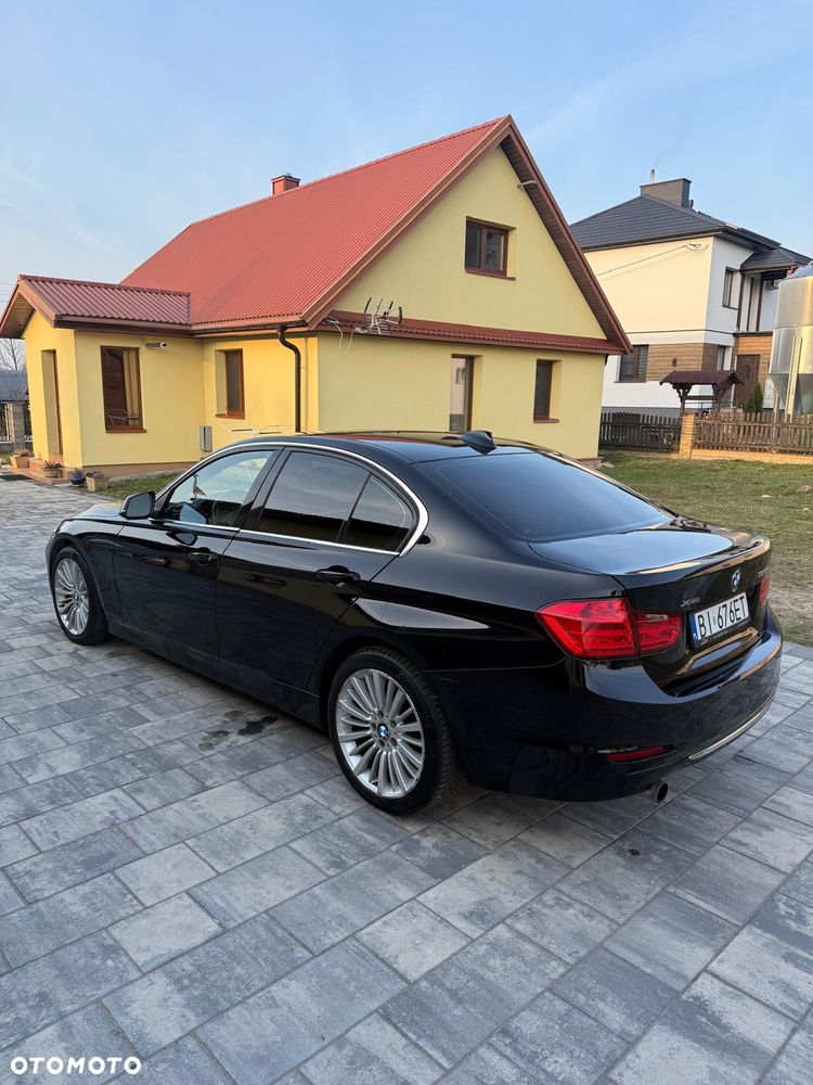 BMW Seria 3 320i xDrive - 2