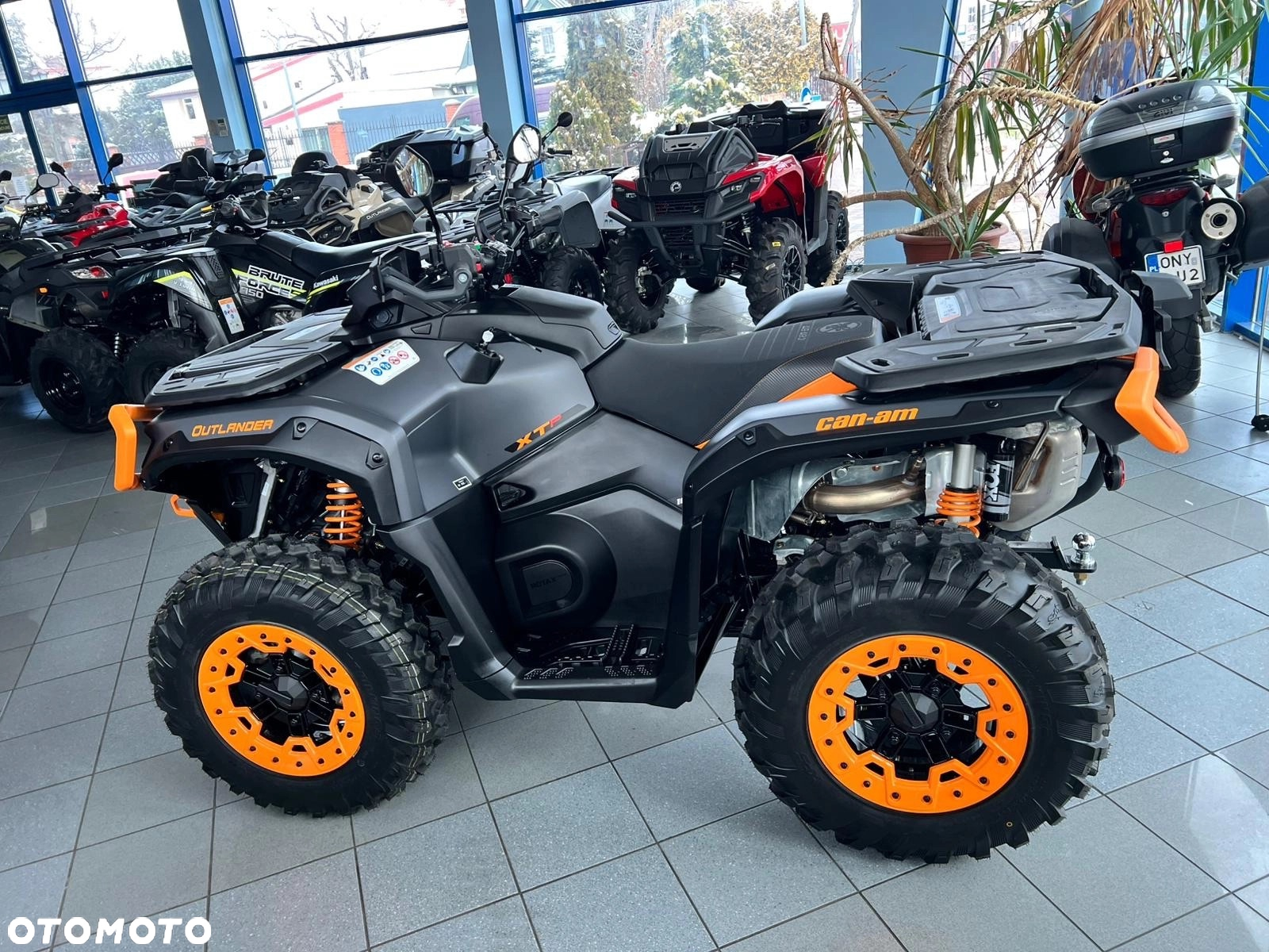 Can-Am Outlander - 11