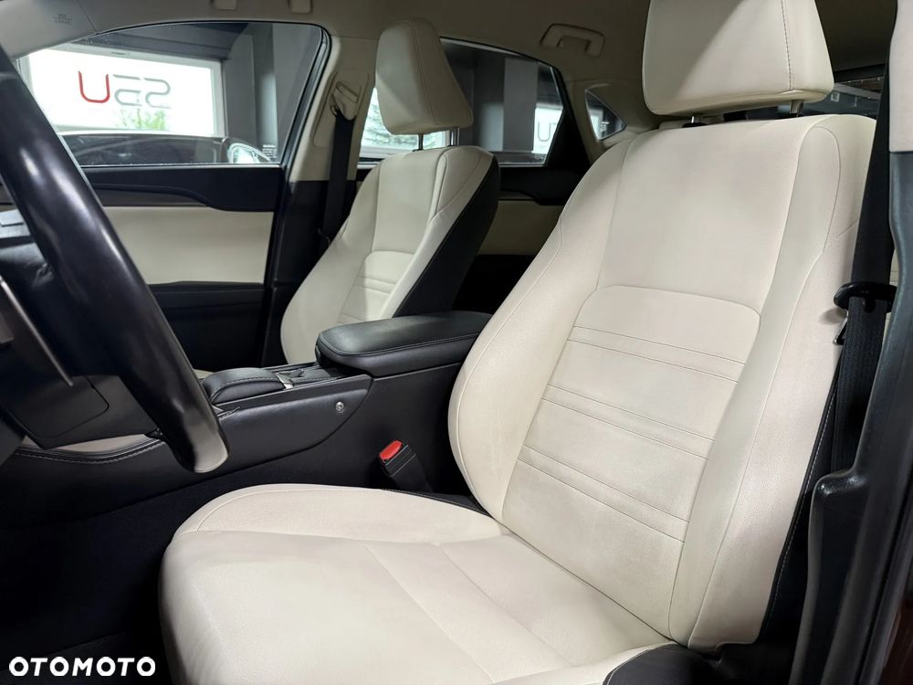 Lexus NX 300 Comfort AWD - 19